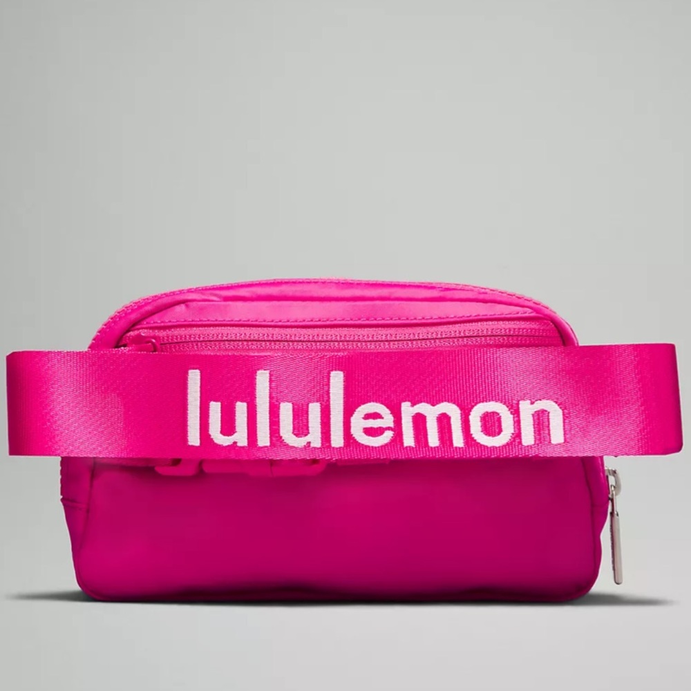 Lululemon Everywhere Belt Bag 1L NWT Sonic Pink & White - Picture 2 of 6